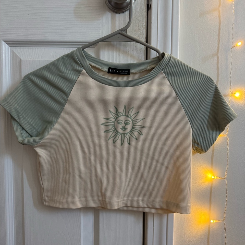 SHEIN Green and Cream Sun Graphic Tee